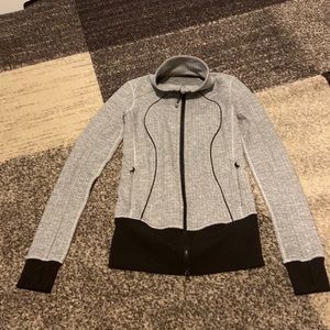 Lululemon zip